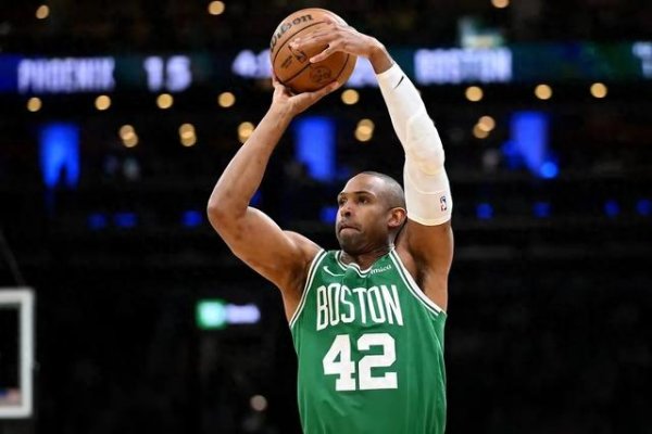 Horford 39 tuổi chọn một trong