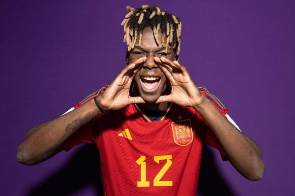 Bản hợp đồng của Barcelona đã 